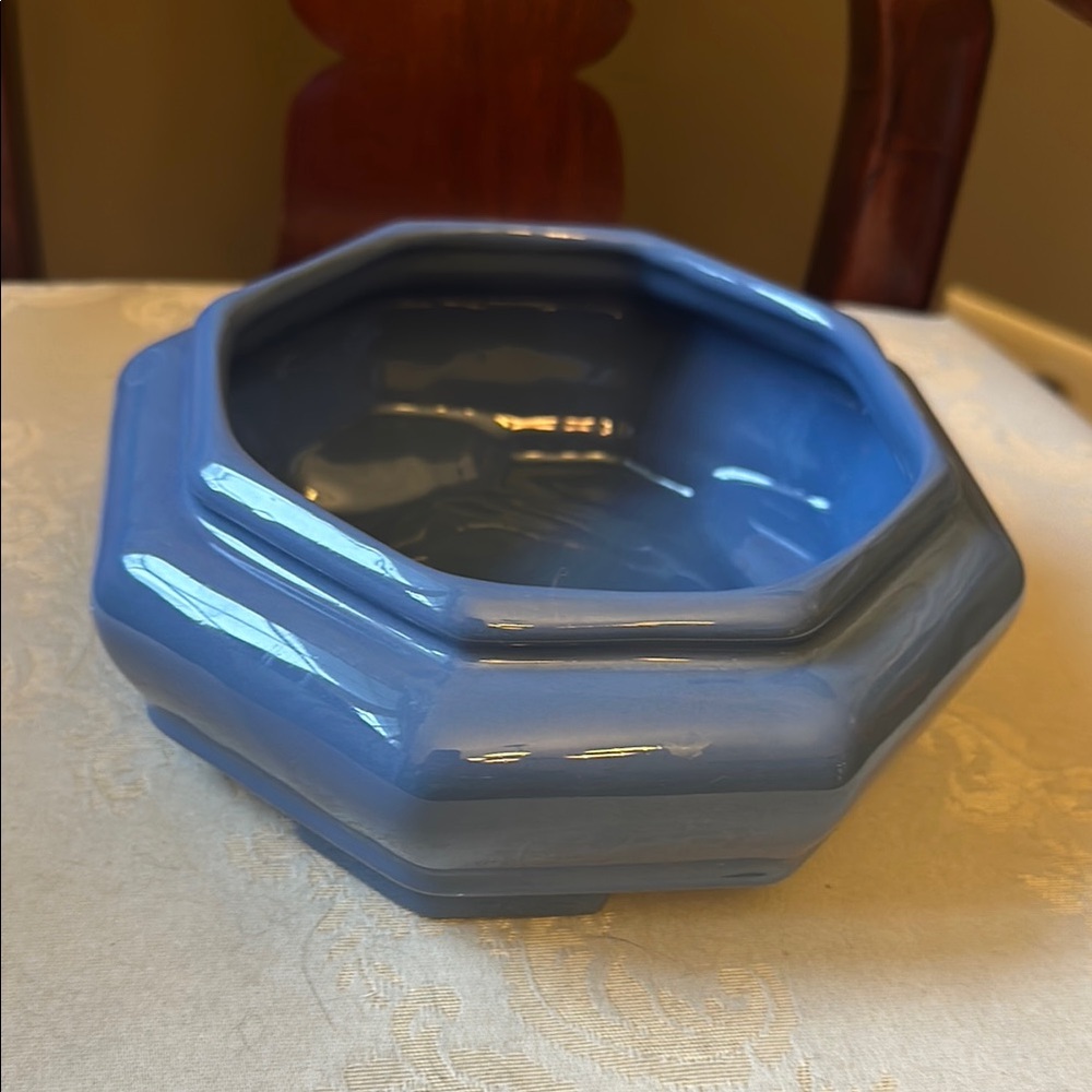 Haeger powder blue octagonal footed ceramic planter pot, high gloss finish, 1986